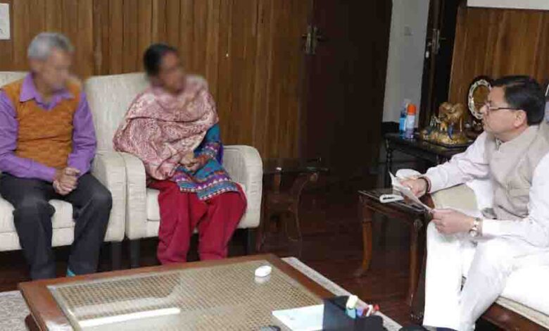 CM meets parents of Chhawla gangrape-murder victim