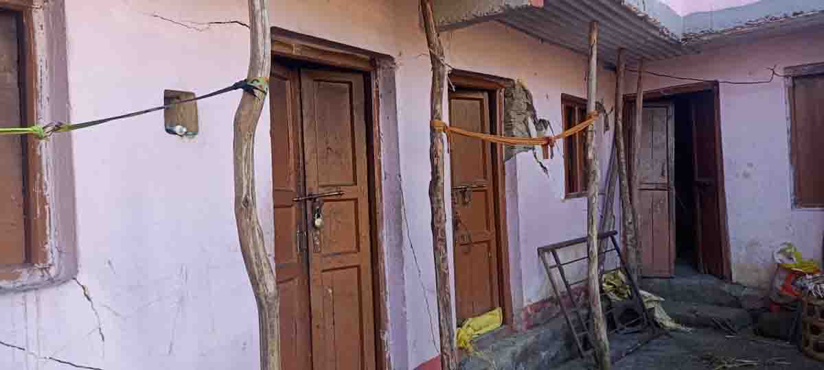 Many in Joshimath living in cracked homes supported by wooden poles