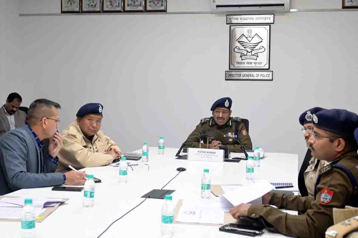 Adopt people friendly policing while ensuring strict action against miscreants