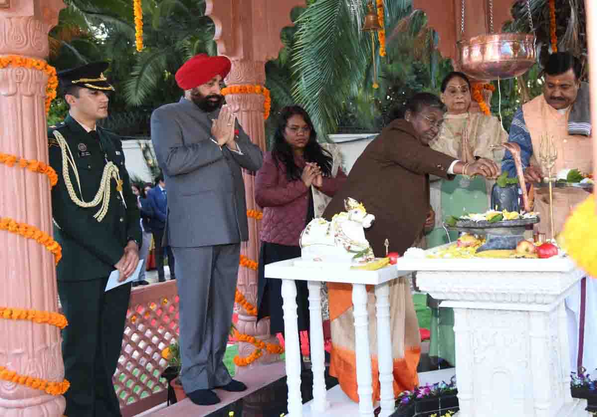 President prays to lord Shiva, inaugurates Nakshtra Vatika at Raj Bhawan