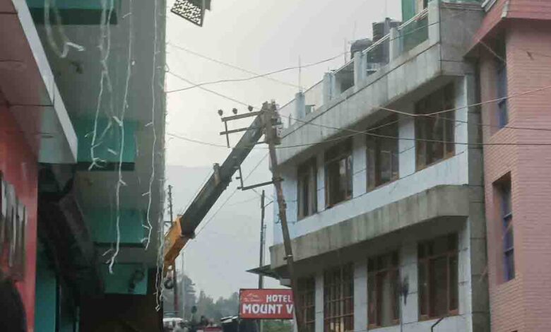 Demolition of two hotels in Joshimath city starts