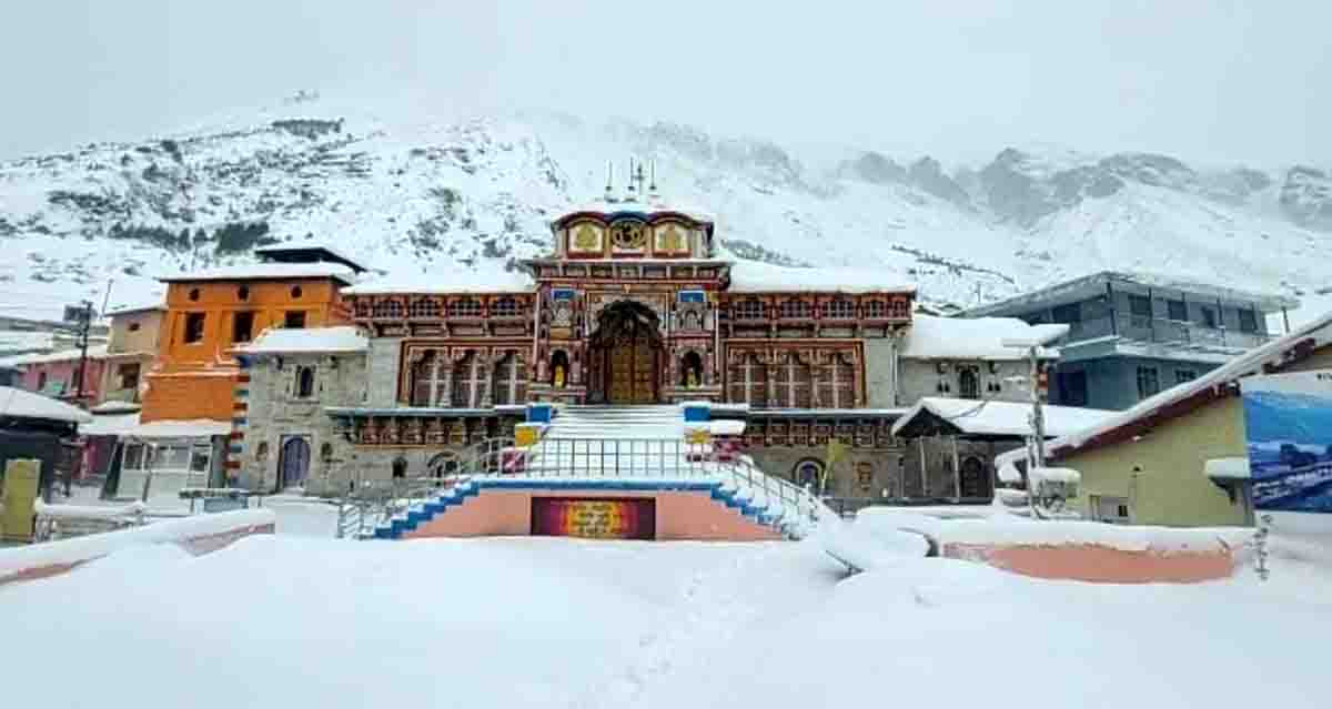 Higher reaches witness snowfall, more rain & snow forecast