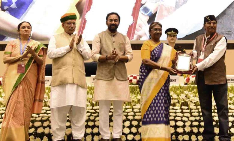 Purohit receives Sangeet Natak Akademi Award