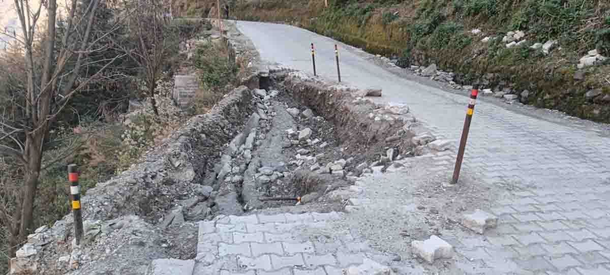 Pekerjaan perbaikan jalan merangkak, jemaah Badrinath mungkin menghadapi konsekuensi – Pioneer Edge |  Berita Uttarakhand dalam Bahasa Inggris |  Berita Dehradun Hari Ini|  Berita Uttarakhand