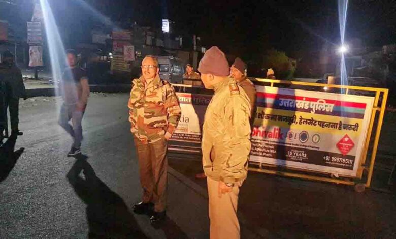 Doon SSP conducts late night surprise inspection of police stations