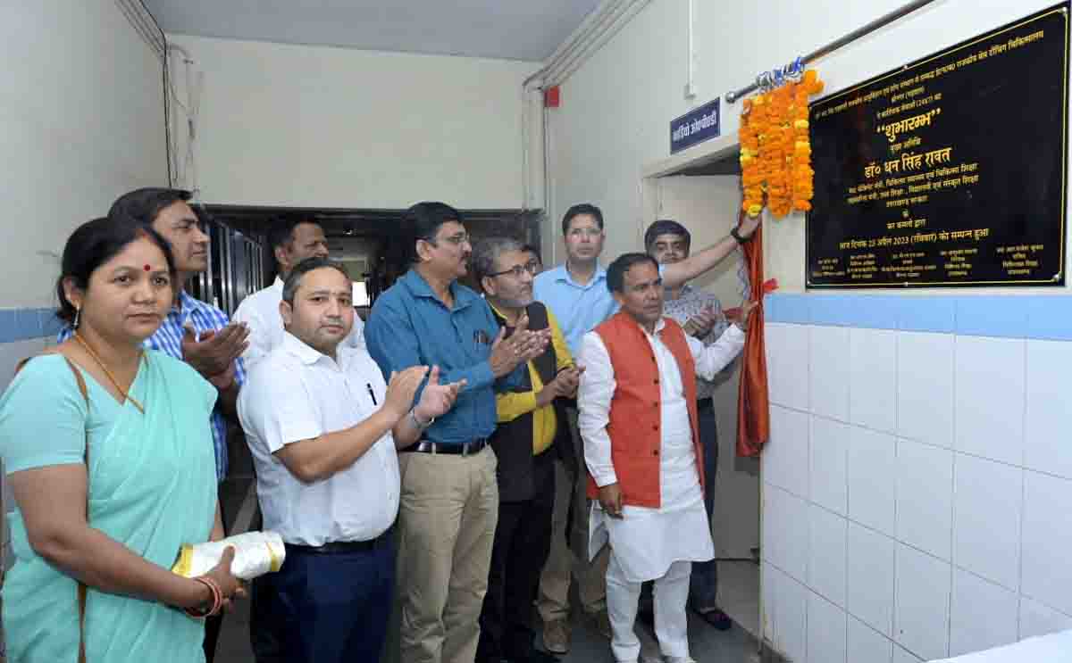 Cardiac unit begins operation