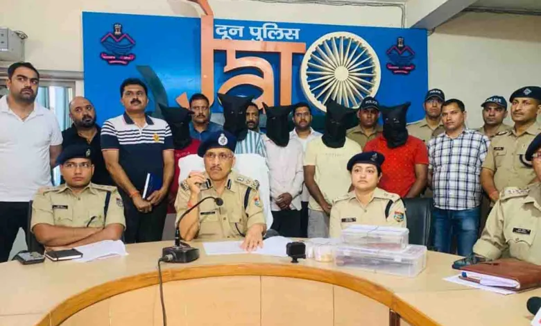 Doon police arrest five accused of daylight robbery