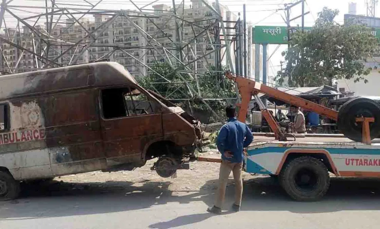Doon traffic police remove 18 unclaimed vehicles