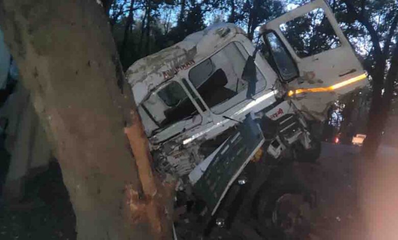 Two men die after dumper rams into a tree in Doon