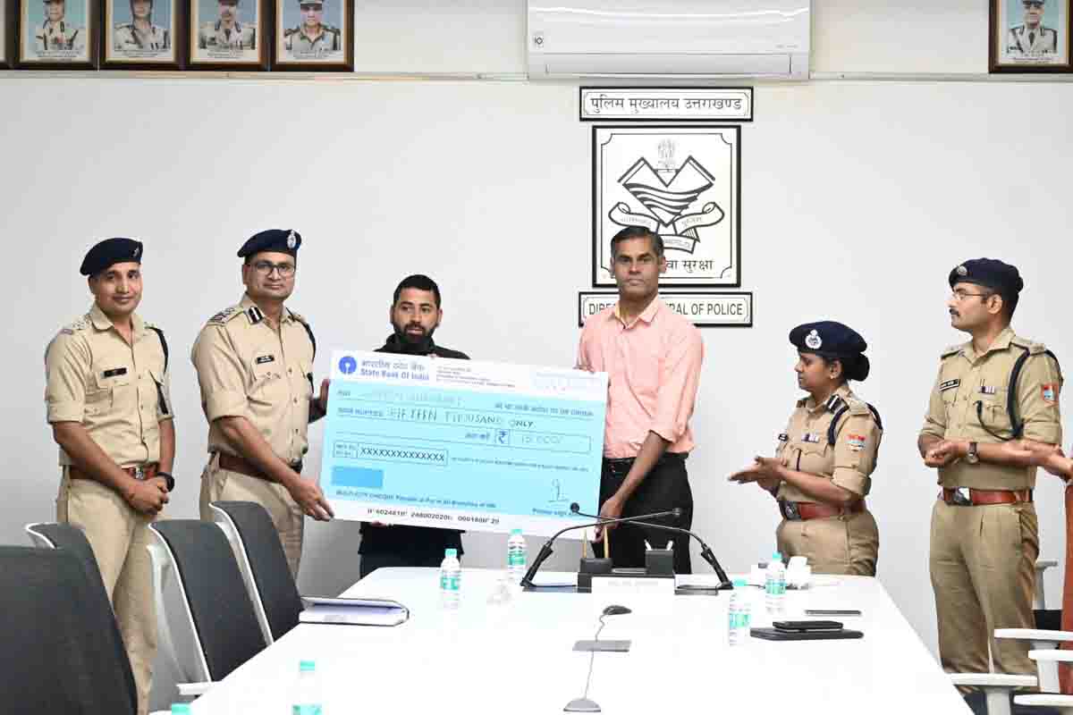 Police felicitate six men under Good Samaritan scheme