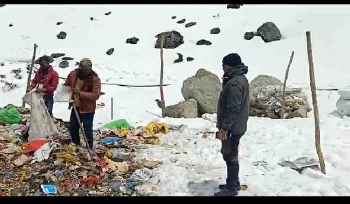 UDD clears about 30 quintals of garbage daily in Kedarnath