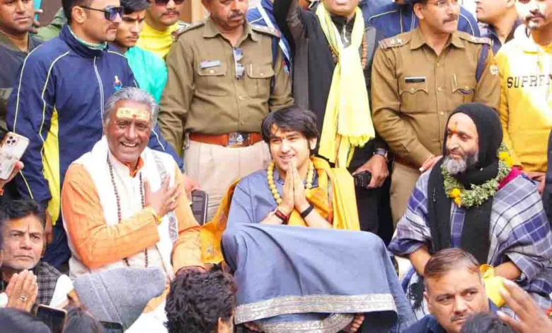 Dhirendra Shastri offers prayers at Badrinath