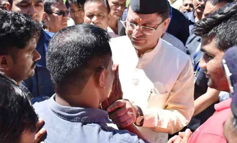 CM meets bereaved families, assures all possible help