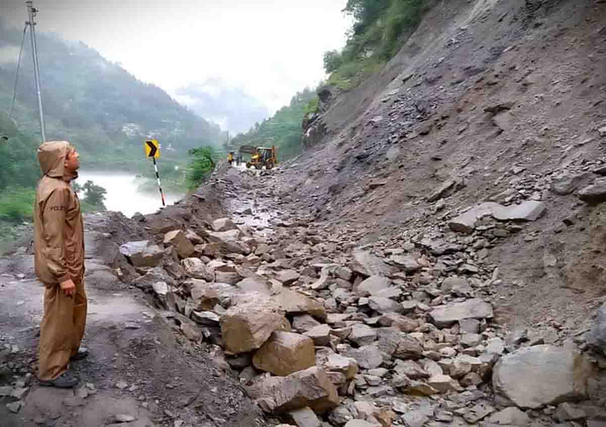 Rain halts Badrinath