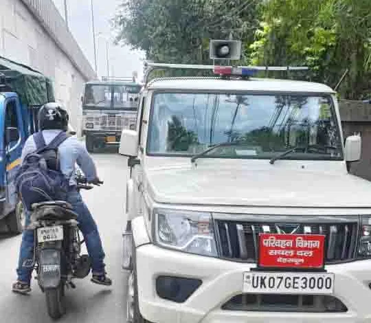 Transport department acts against wrong-side drivers