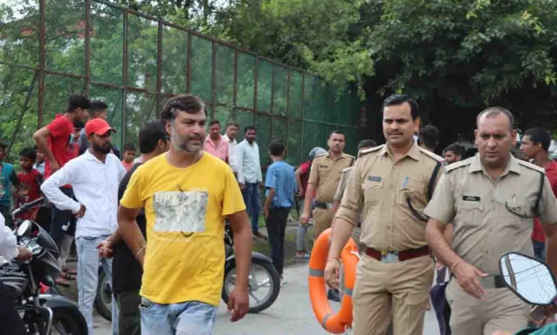 Youth swept away by torrent in Shanti Vihar