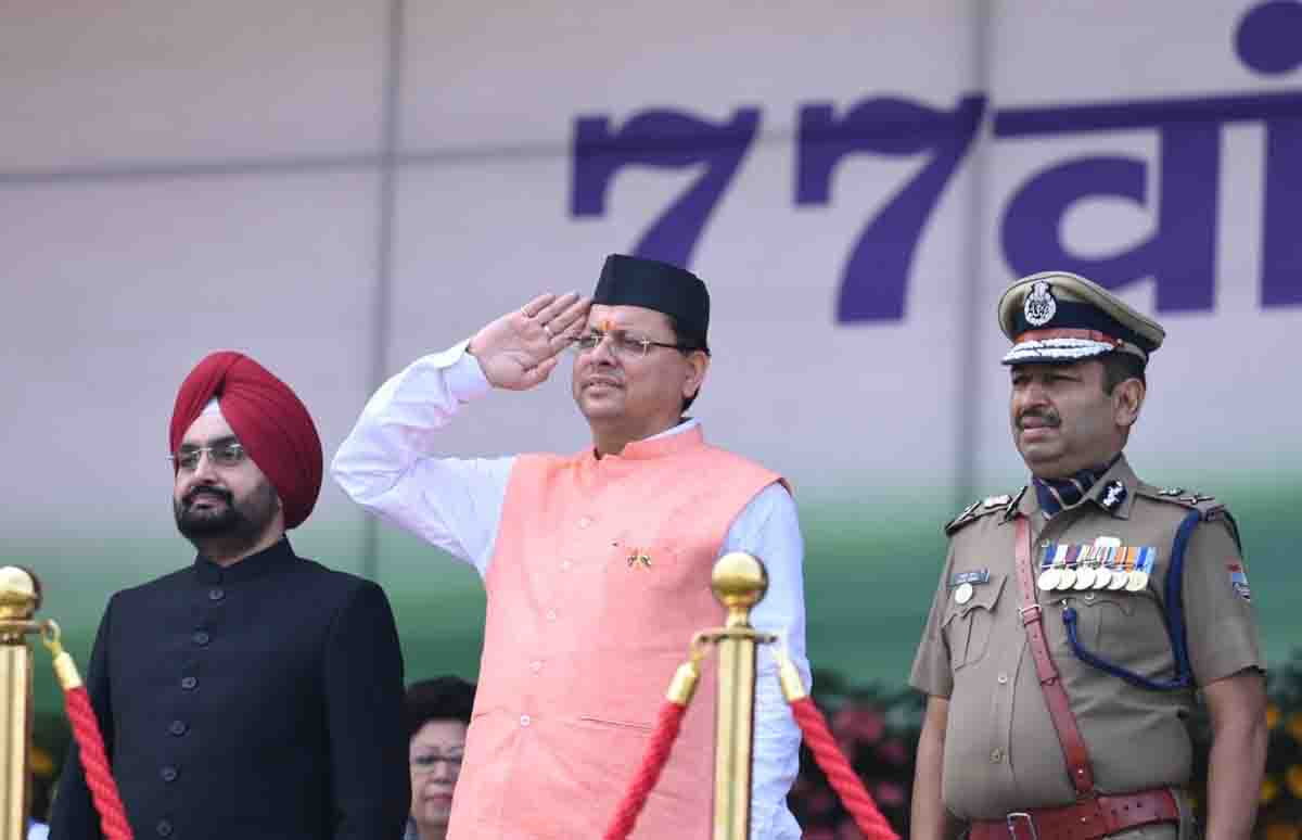 CM hoists tricolour