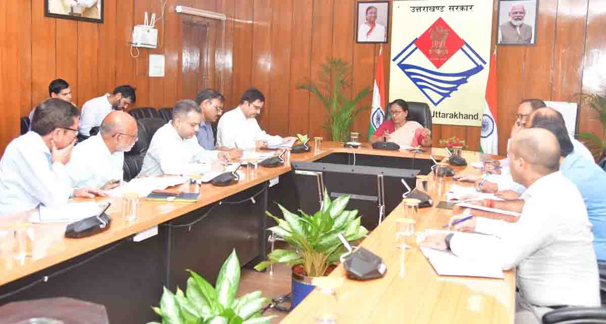 ACS directs PWD to repair potholes on roads before December