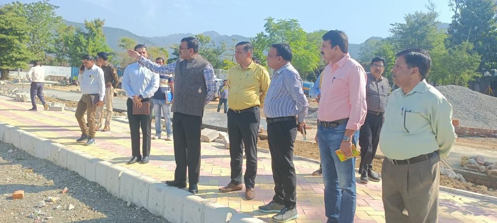 ACS directs construction of check dam in Tarla Nagal city park