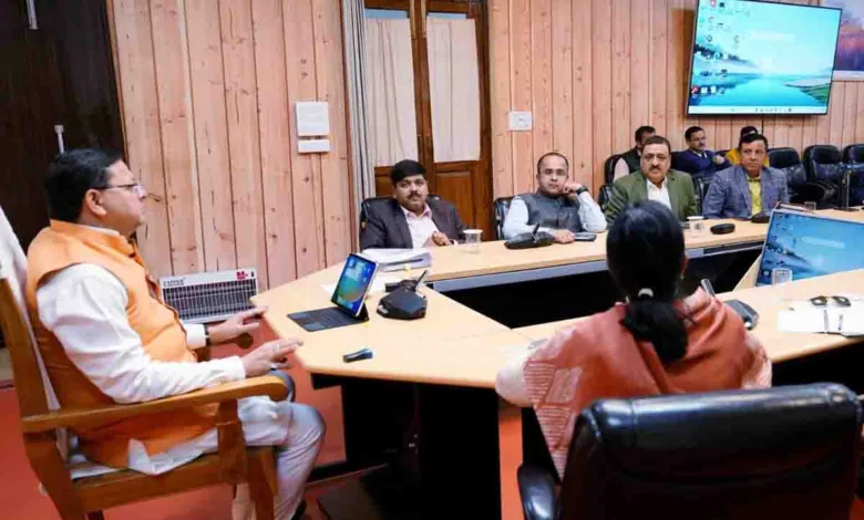CM monitors rescue operation