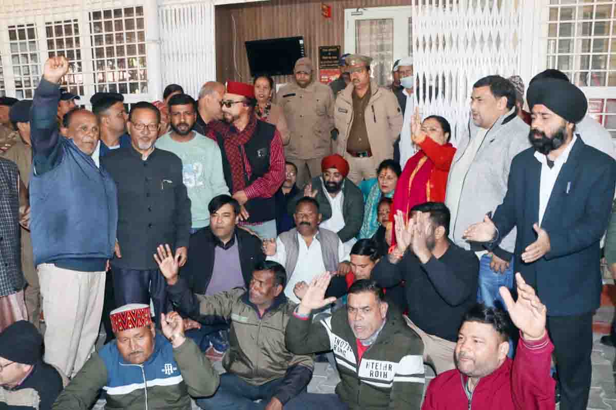 Congress holds protest in Dehradun