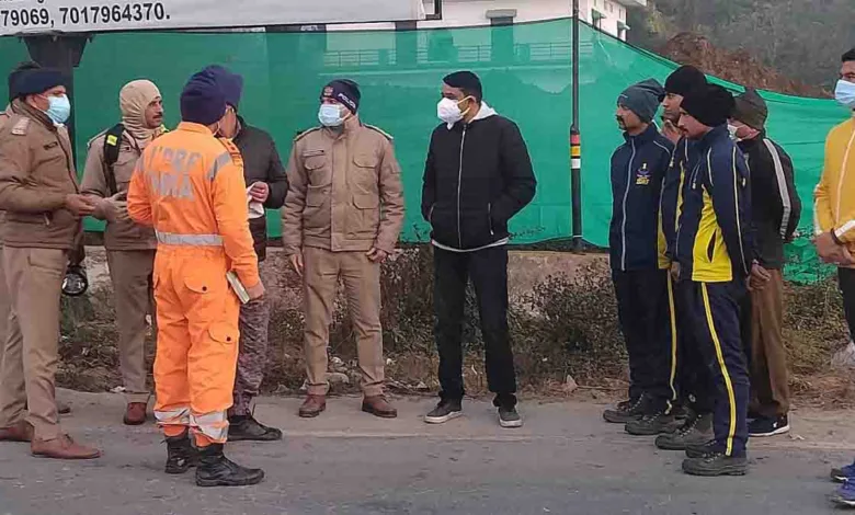 Locals evacuated amid breathing issues after chlorine gas leak