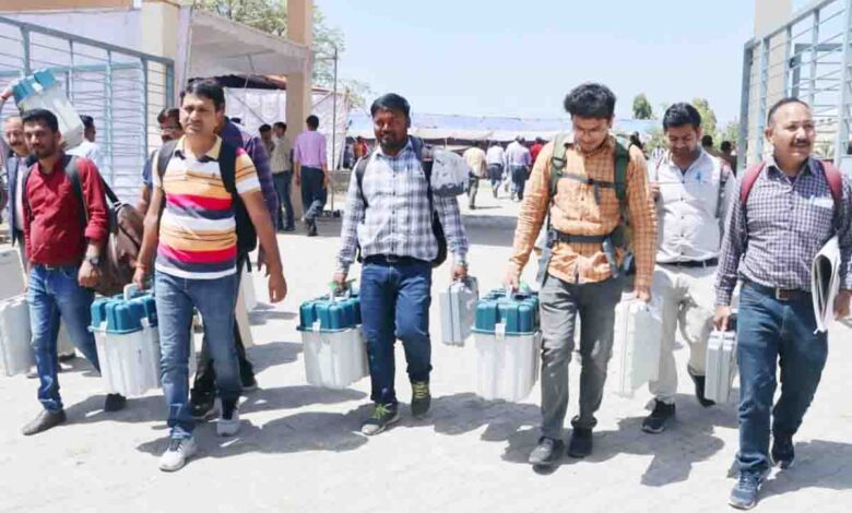 11,008 polling parties to leave for their destinations today
