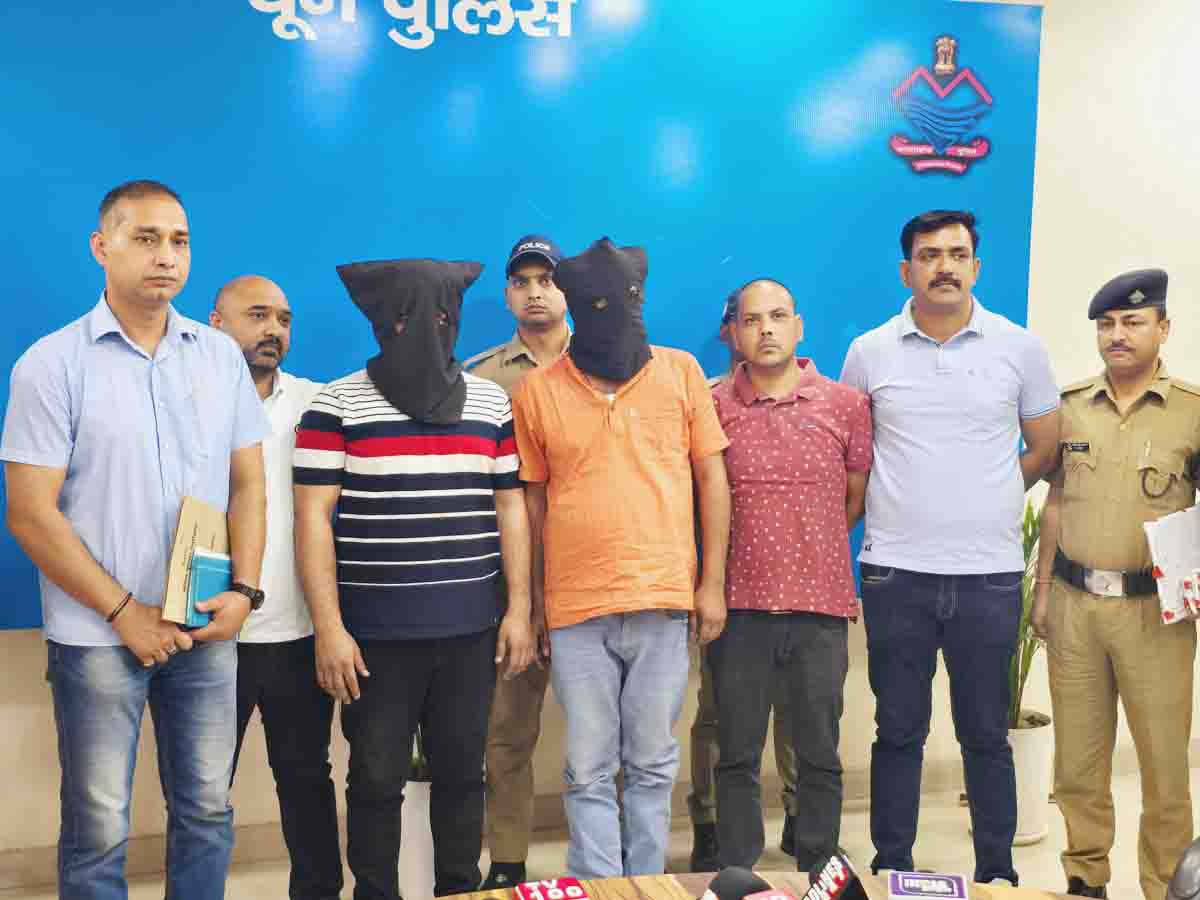 Two cheating mafia members arrested