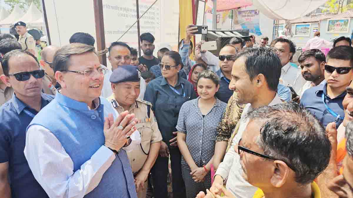 CM inspects Yatra registration centre in Rishikesh