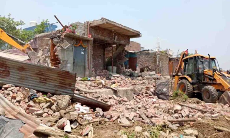 MCD demolishes eight encroachments on Rispana riverbed