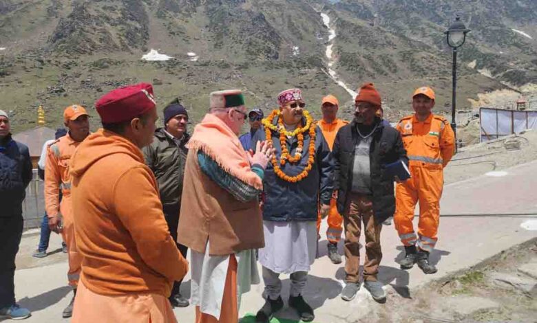 Maharaj visits Badrinath