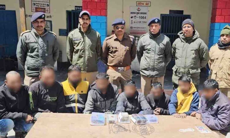 Police arrest eight gang members stealing from pilgrims in Badrinath