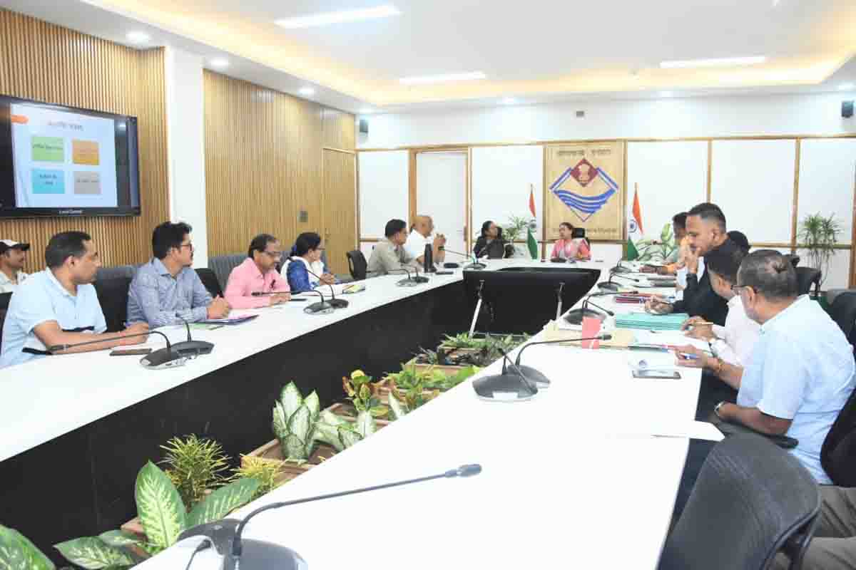 Arya instructs officials to complete process of land transfer for sports university
