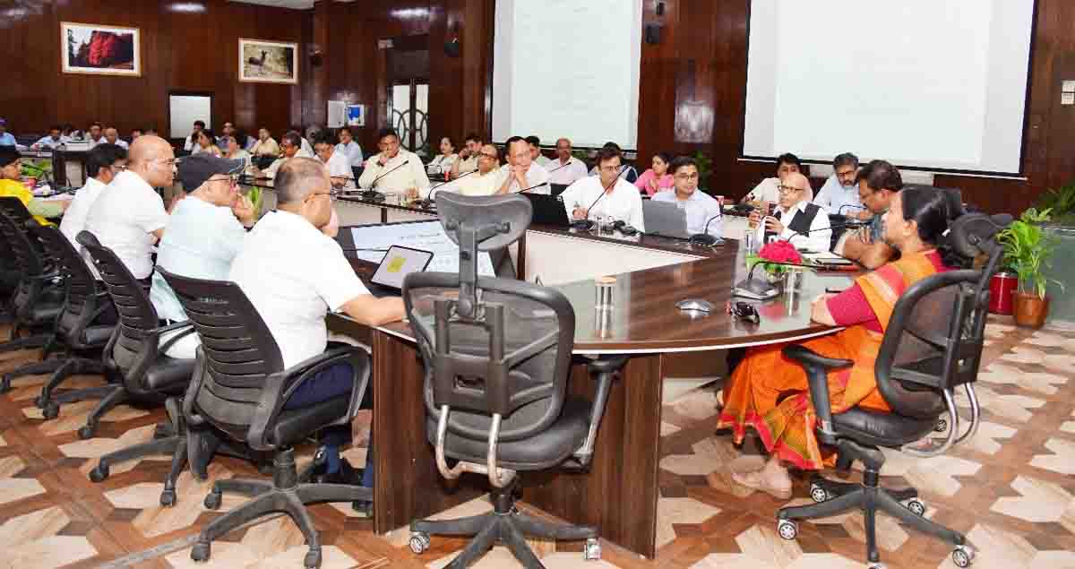 CS directs officials to work with sense of ownership
