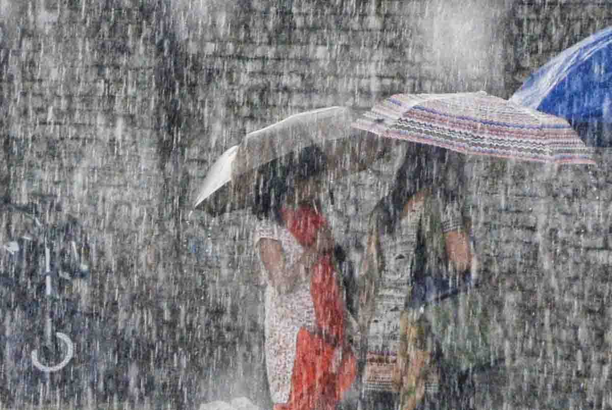 Rain & thunderstorms likely in parts of all districts today