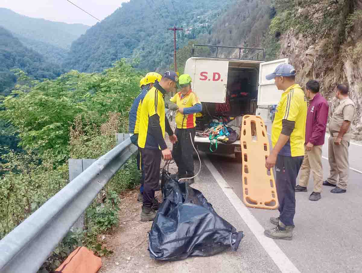 Two men die after motorcycle falls into gorge in Rudraprayag