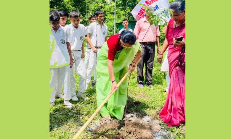 Kandwal emphasises importance of planting trees