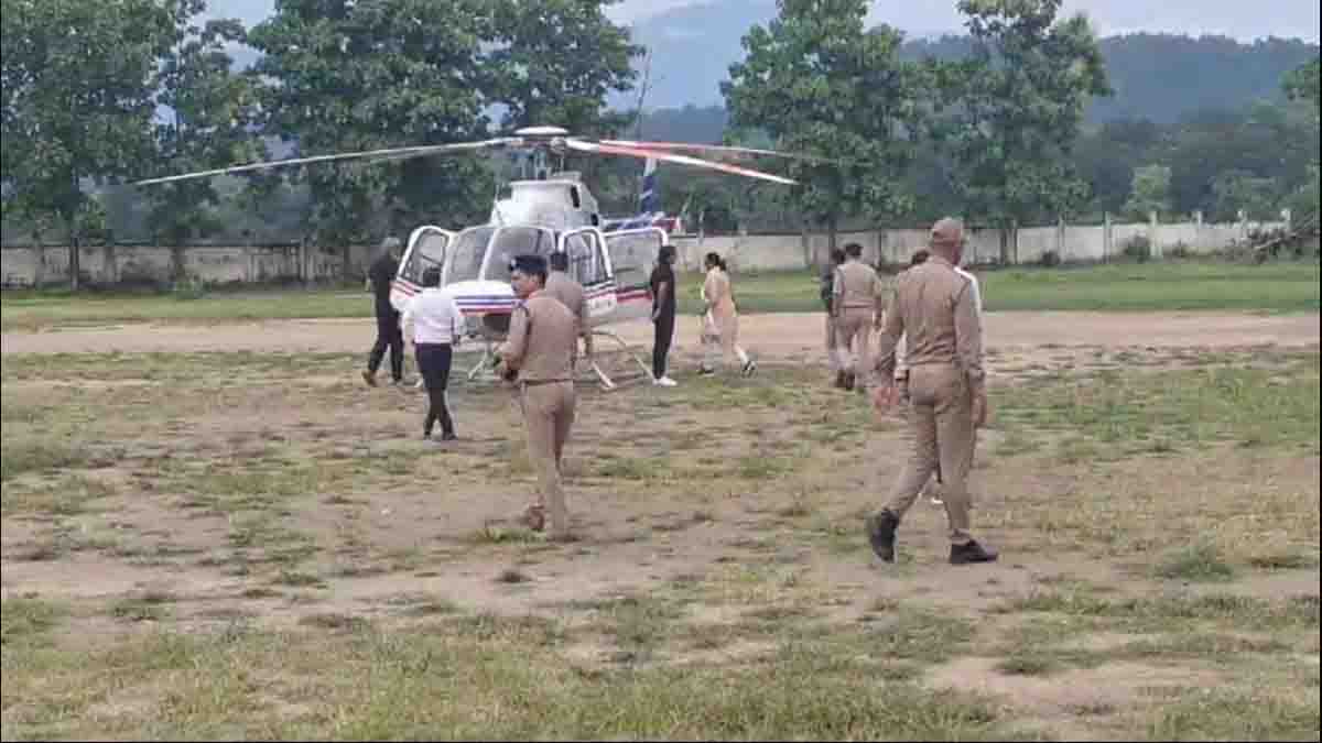 Chopper carrying CS makes emergency landing