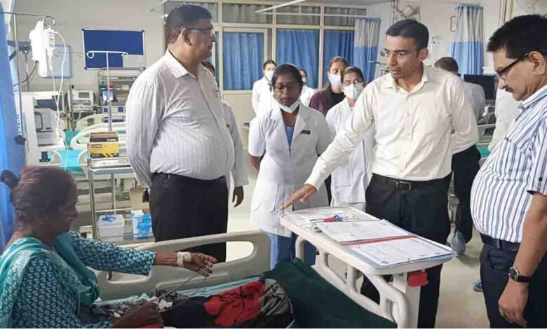 Improve hygiene at district hospital in Doon DM
