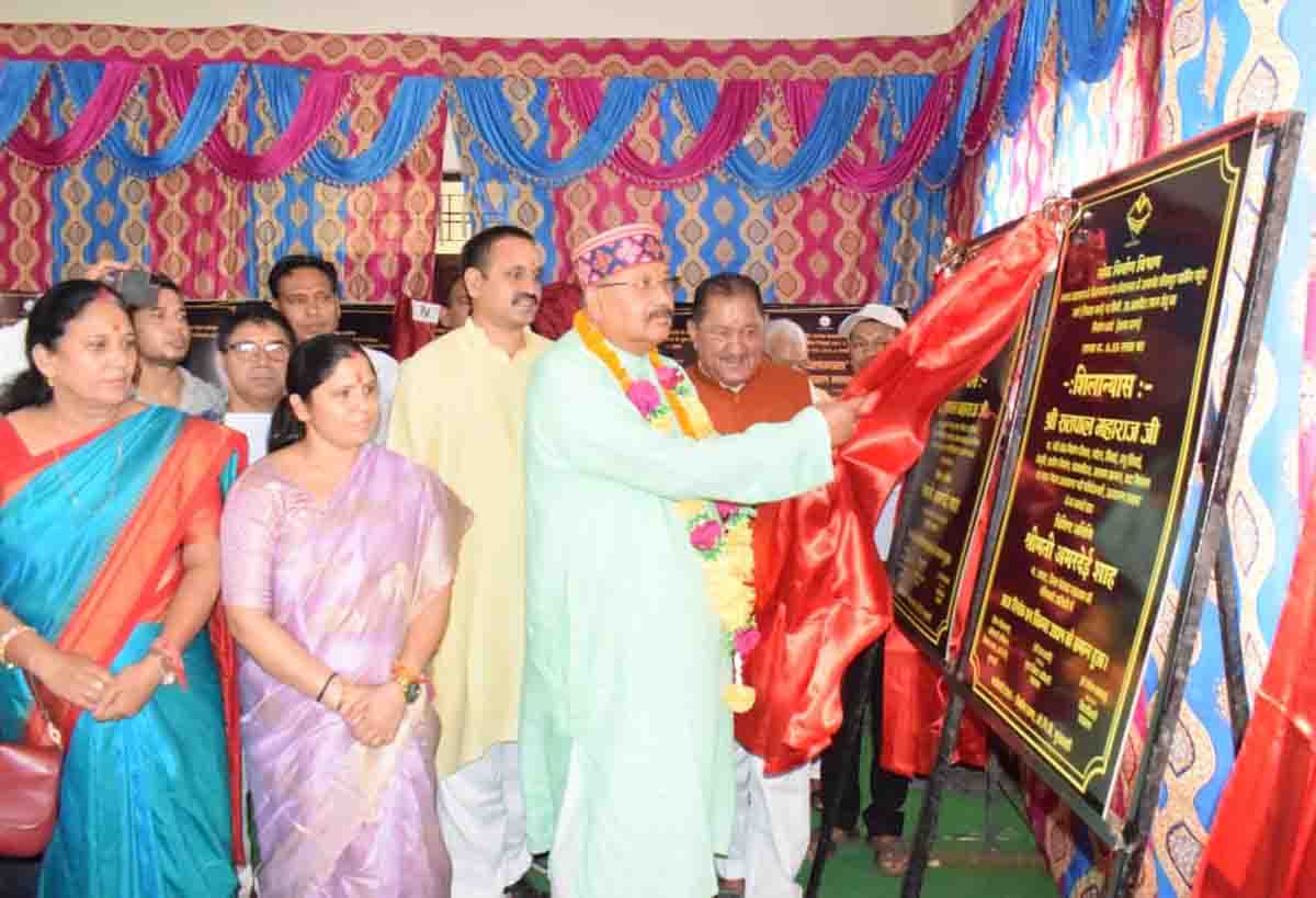 Maharaj launches, lays foundation stones of 20 projects in Rudraprayag