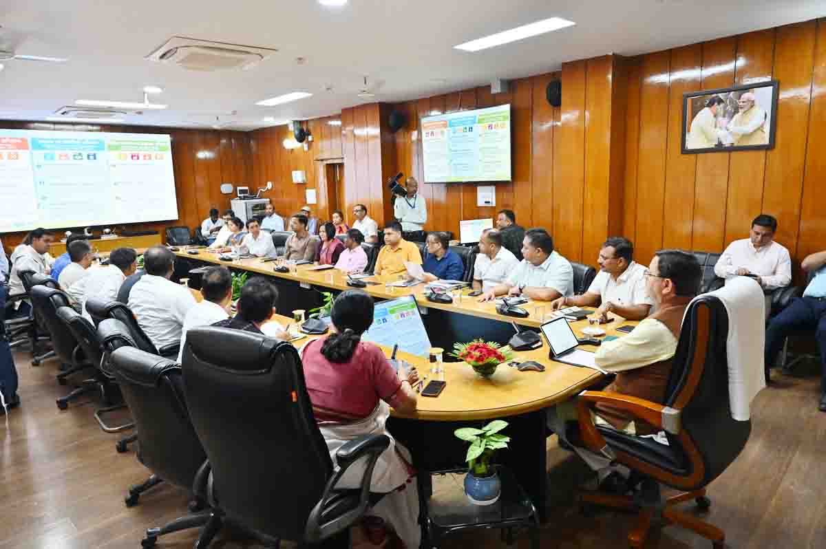 Dhami stresses on maintaining balance between economy and ecology