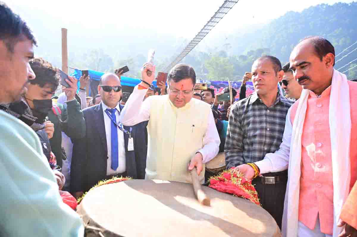 CM inaugurates fairs at Srinagar, Gauchar and Jauljibi
