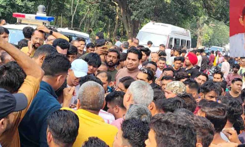 Tiger kills woman collecting firewood in Dhikuli jungle.