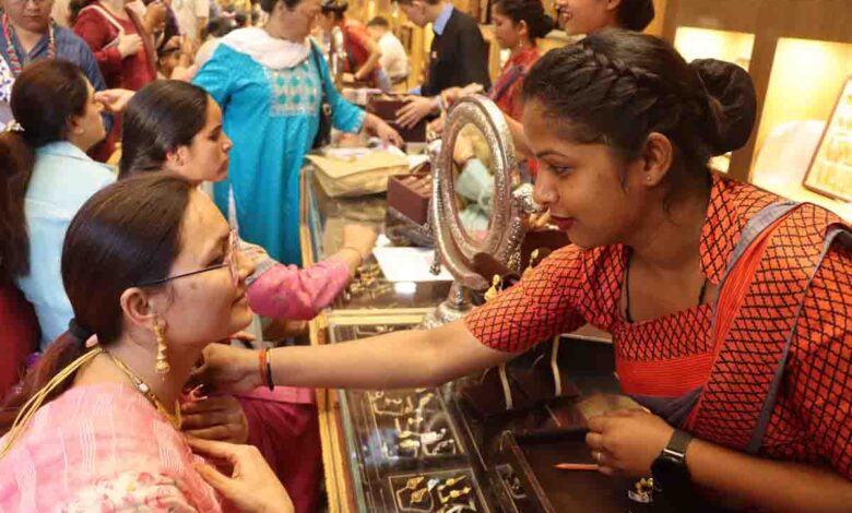 Jewellers concerned over sales affected by price rise this wedding season