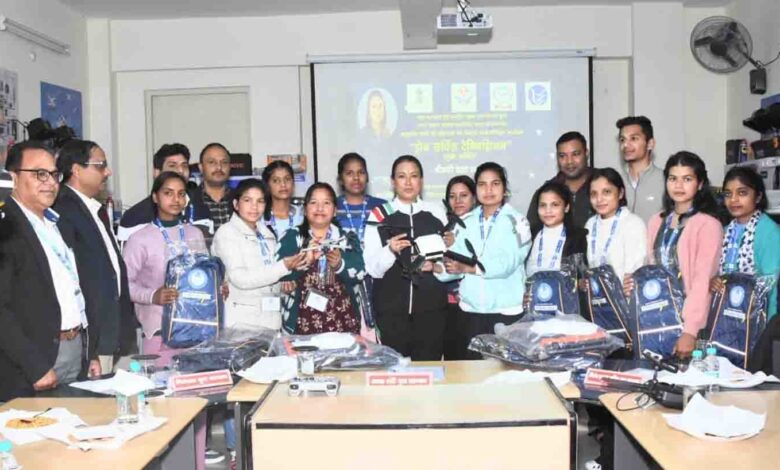 52 girls to become ‘drone didi’: Arya