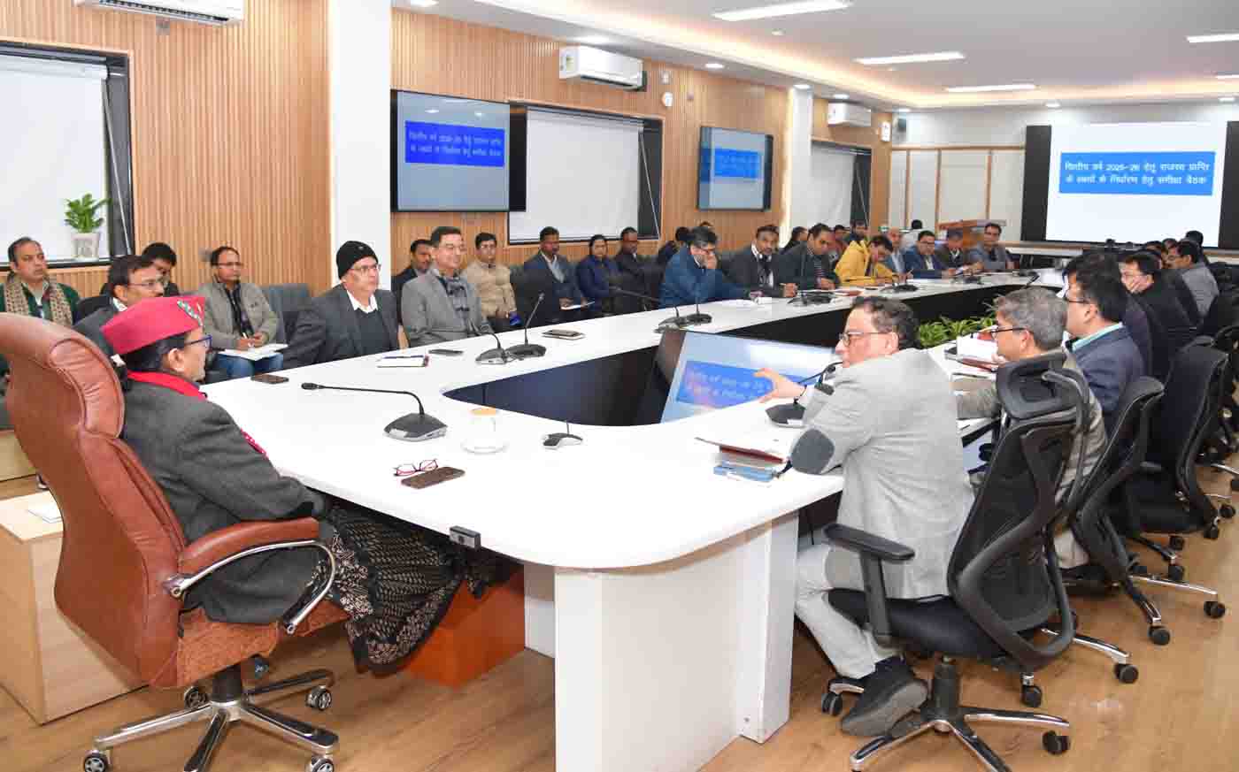 CS asks officers to expedite process of loan disbursals & payments
