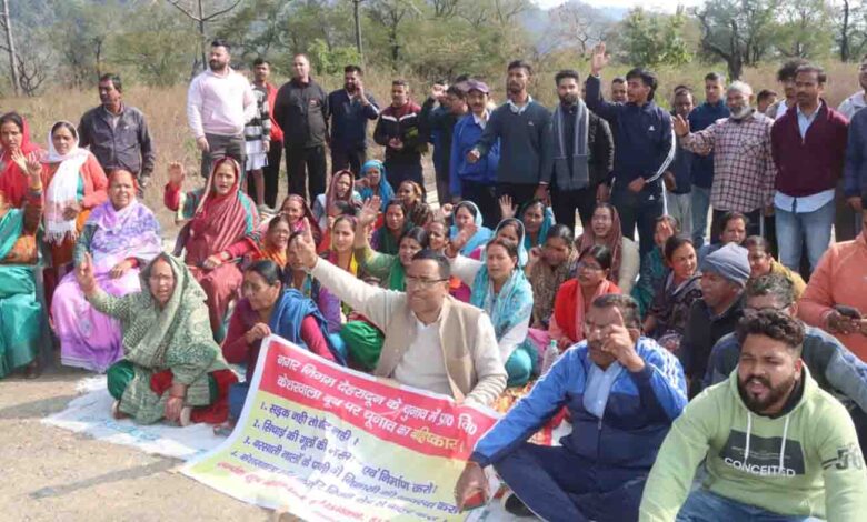 Villagers boycott voting, seek exit from municipal area