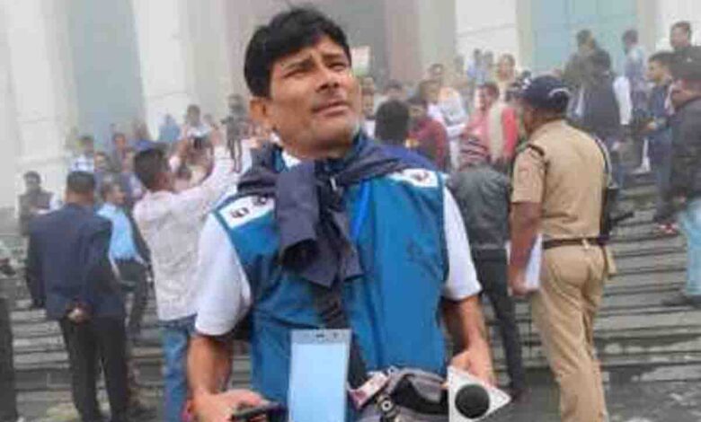 Senior photojournalist Manjul Manjila passes away