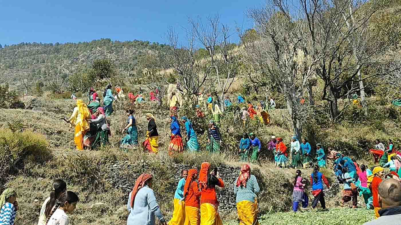 Tributes paid to mountaineer Savita Kanswal at Ghasyari Utsav
